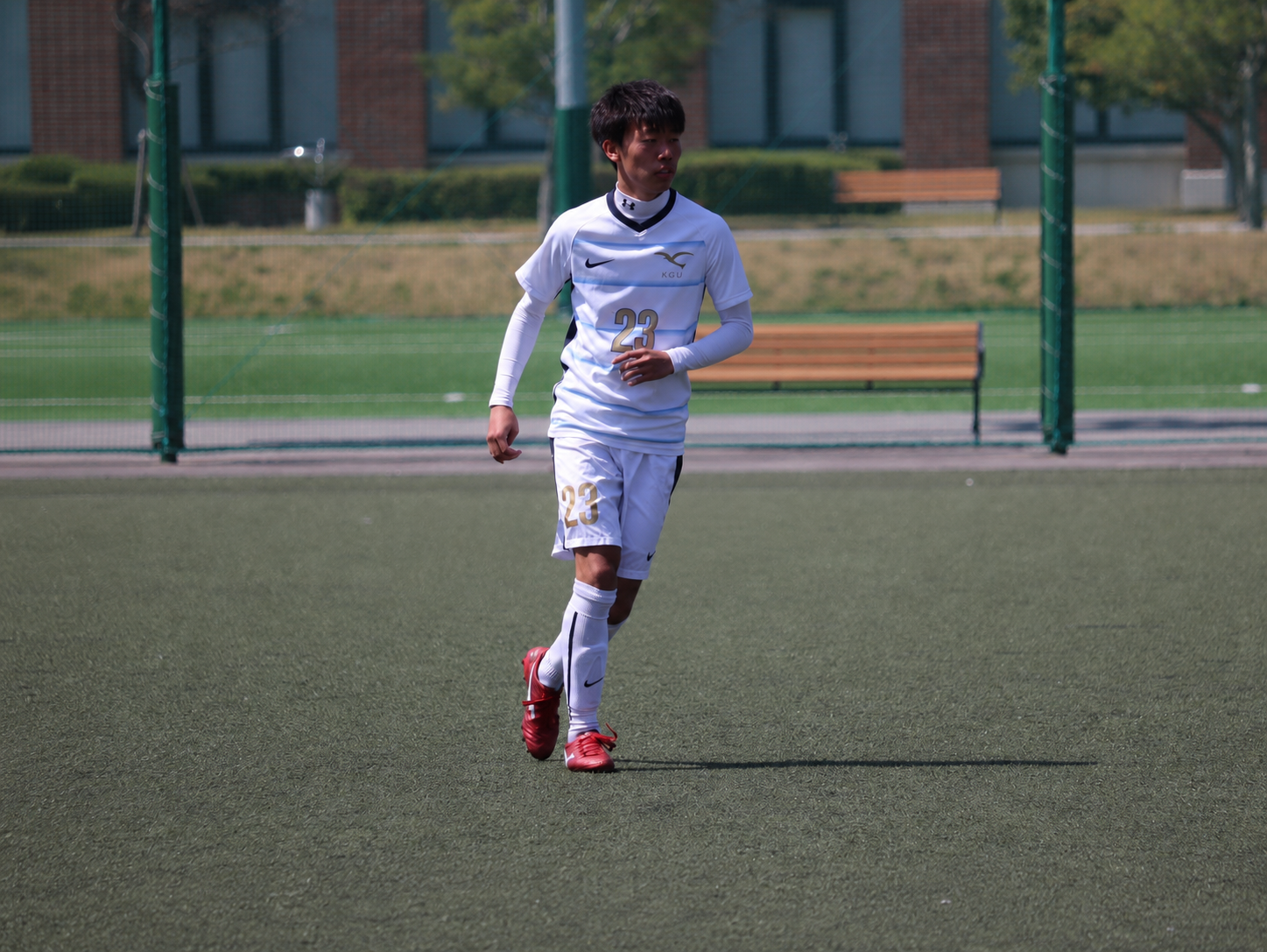 学生時代に背番号23でピッチに立つ大和歩聖